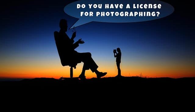 How do I know whether a moneylender is licensed or not?