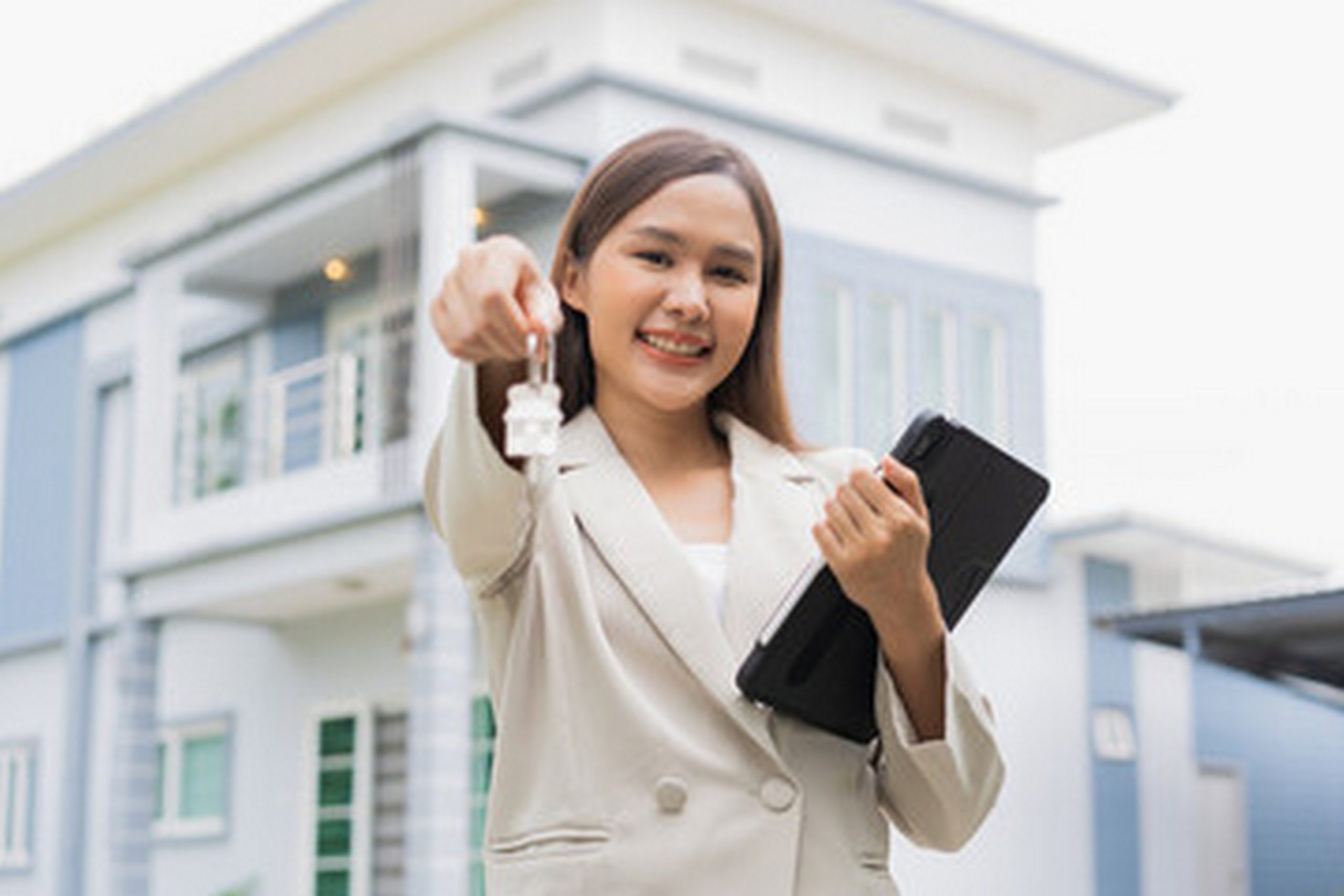 Singaporean Real Estate Agent Loans